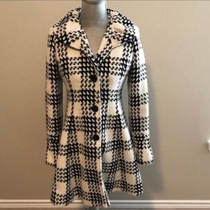 Black & White Express Houndstooth Coat